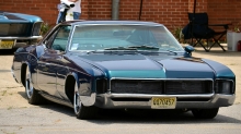  Buick Riviera   